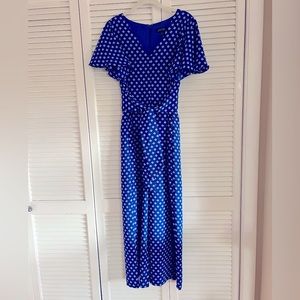 Tahari jumpsuit - so adorable and flattering. Size 8.